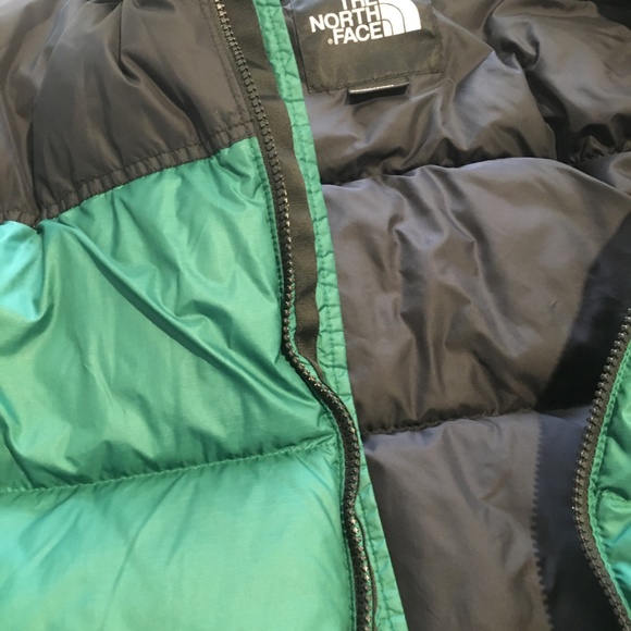 SOLD North Face Puffer Jacket 700 Women - Picture 4 of 4